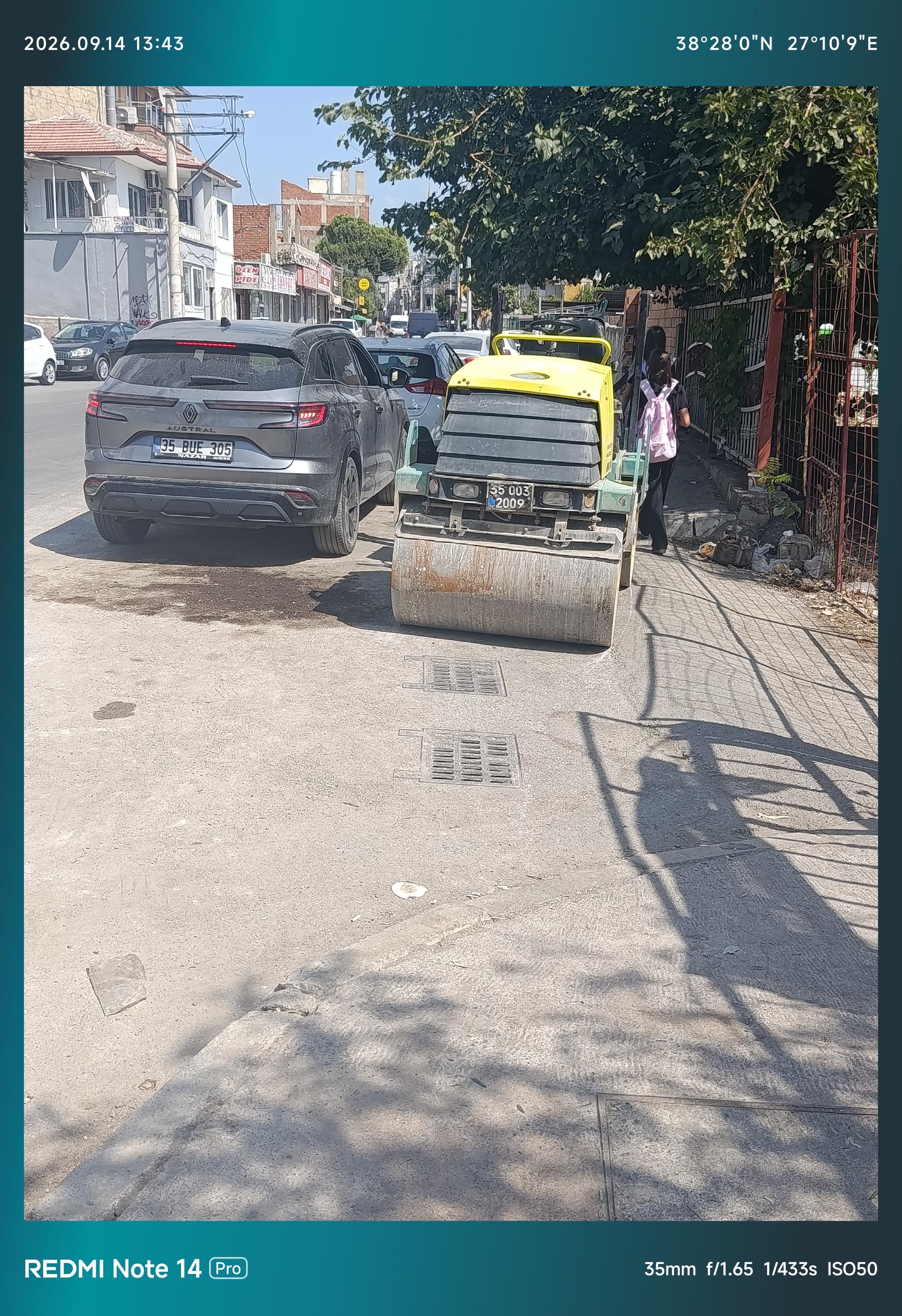 Engelli yolunu kapatıyor
