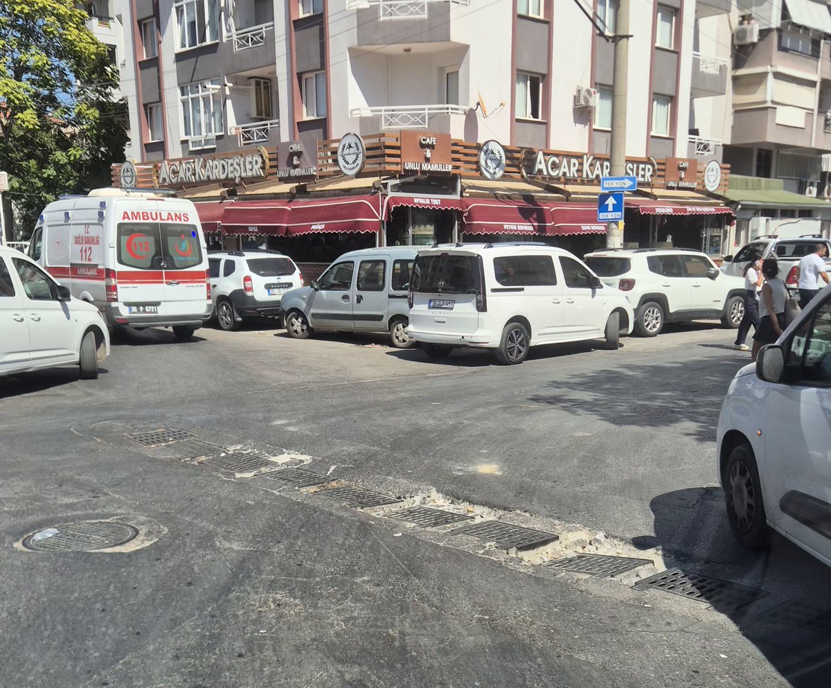 Karabağlar girişi haftalardır bu şekilde