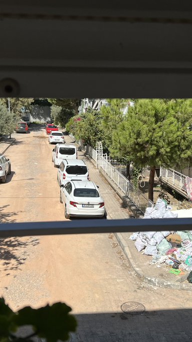 9002 sokak yol asfalt bekliyor